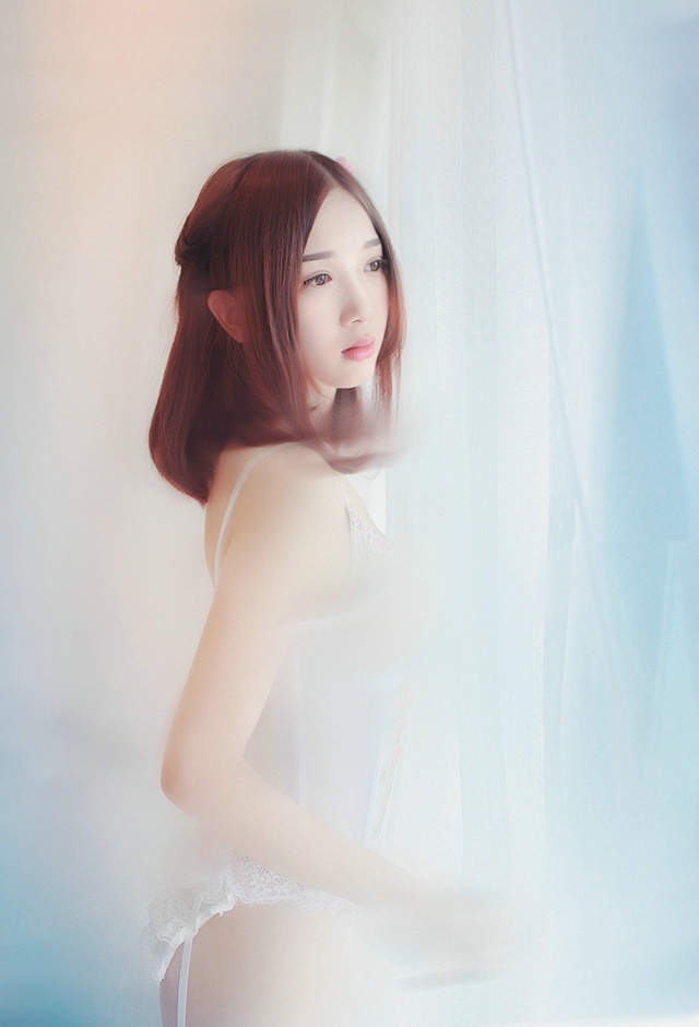 清纯美女温馨婚纱摄私房影唯美写真