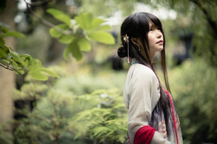 古装长发气质美女粉嫩靓丽迷人写真