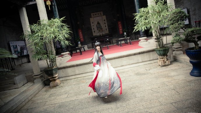 古装长发气质美女粉嫩靓丽迷人写真