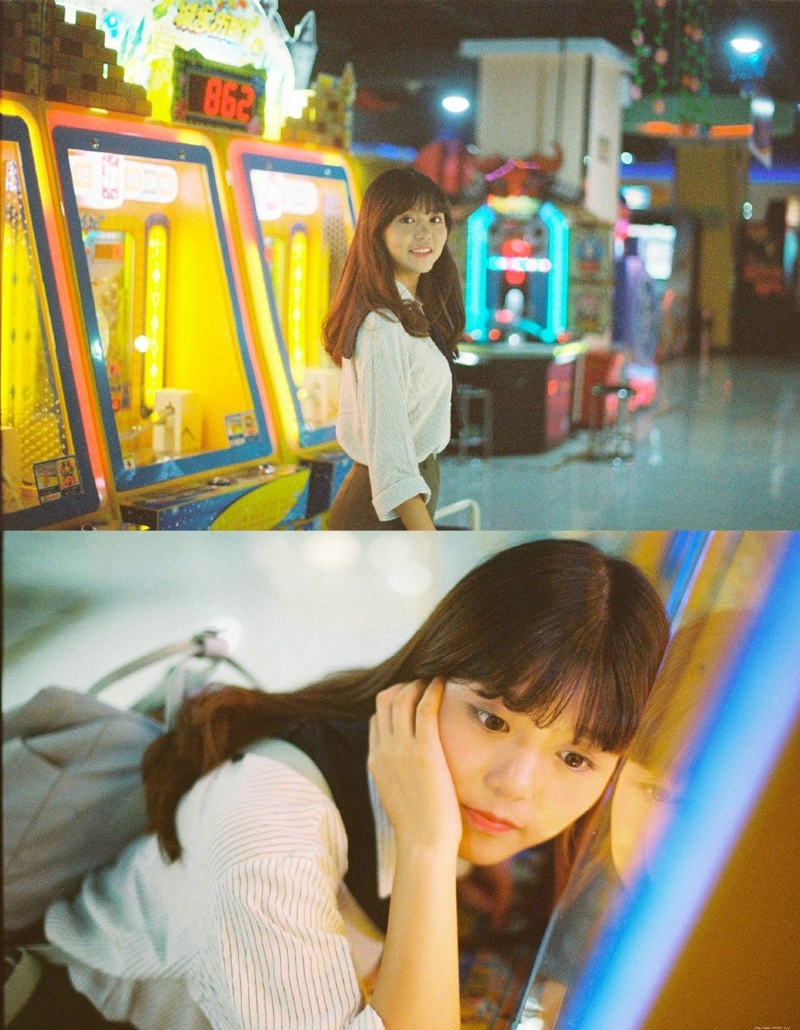 电玩城内的学生妹子清纯活力写真