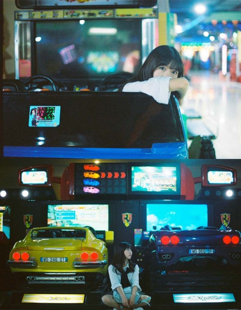 电玩城内的学生妹子清纯活力写真