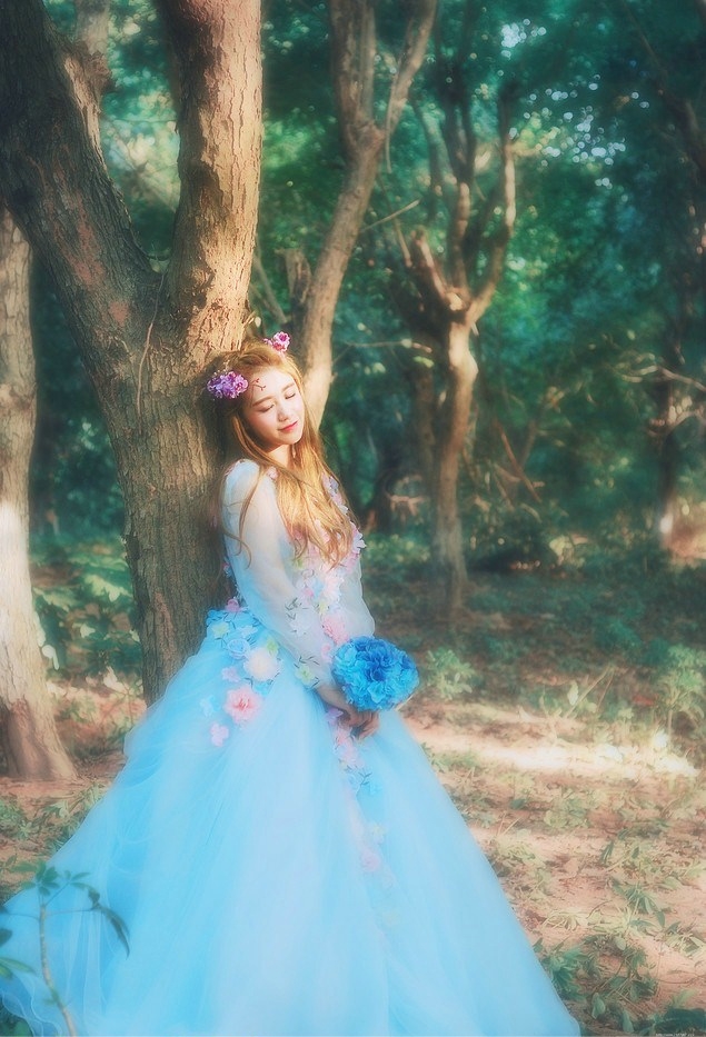 森林里的蓝精灵清新靓丽唯美可人