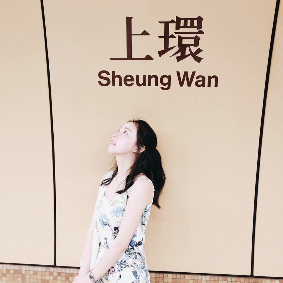 可爱圆脸妹子旅拍随性清新怡人