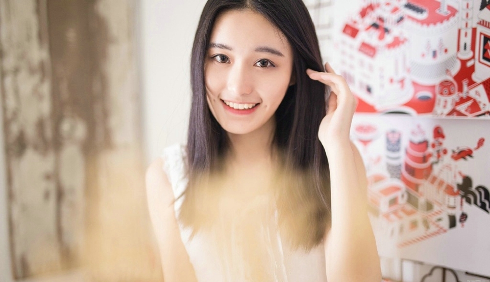 气质美女长发清爽下午茶时光