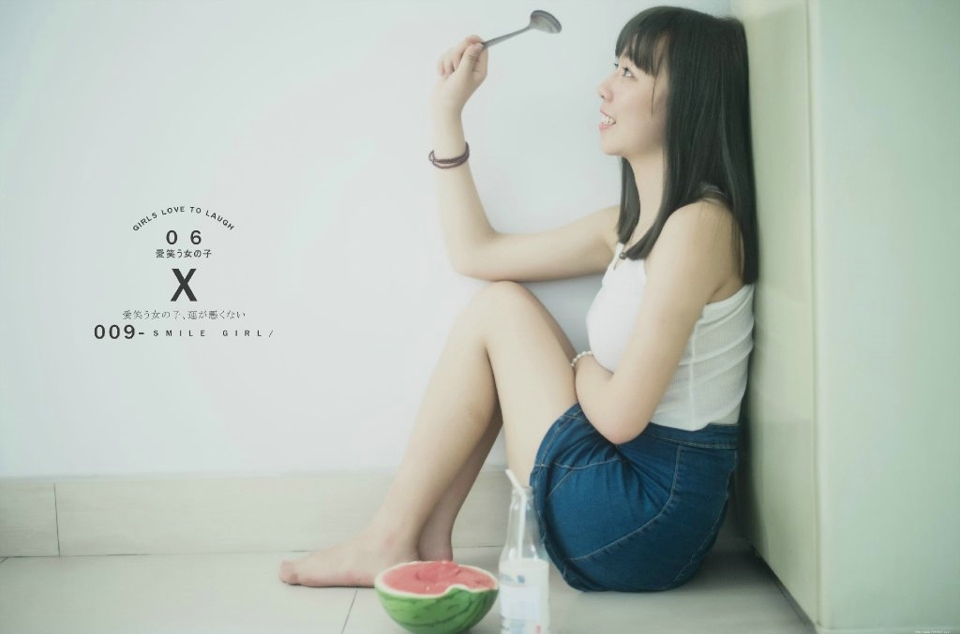 日系可爱少女夏日清凉冰爽可人写真