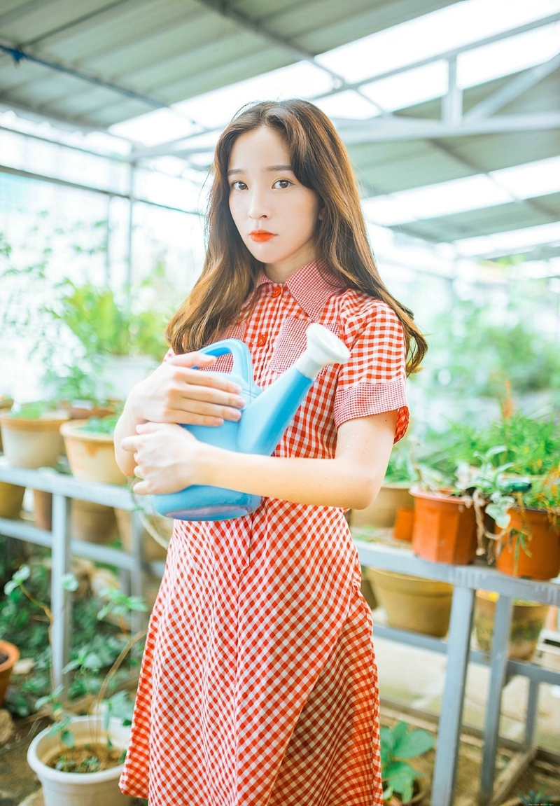 温室内的花草美女高颜值靓丽写真