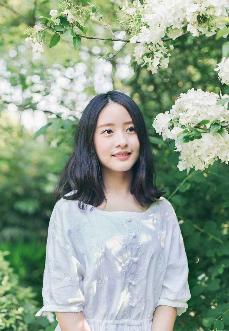 清新美女户外柔美清香写真
