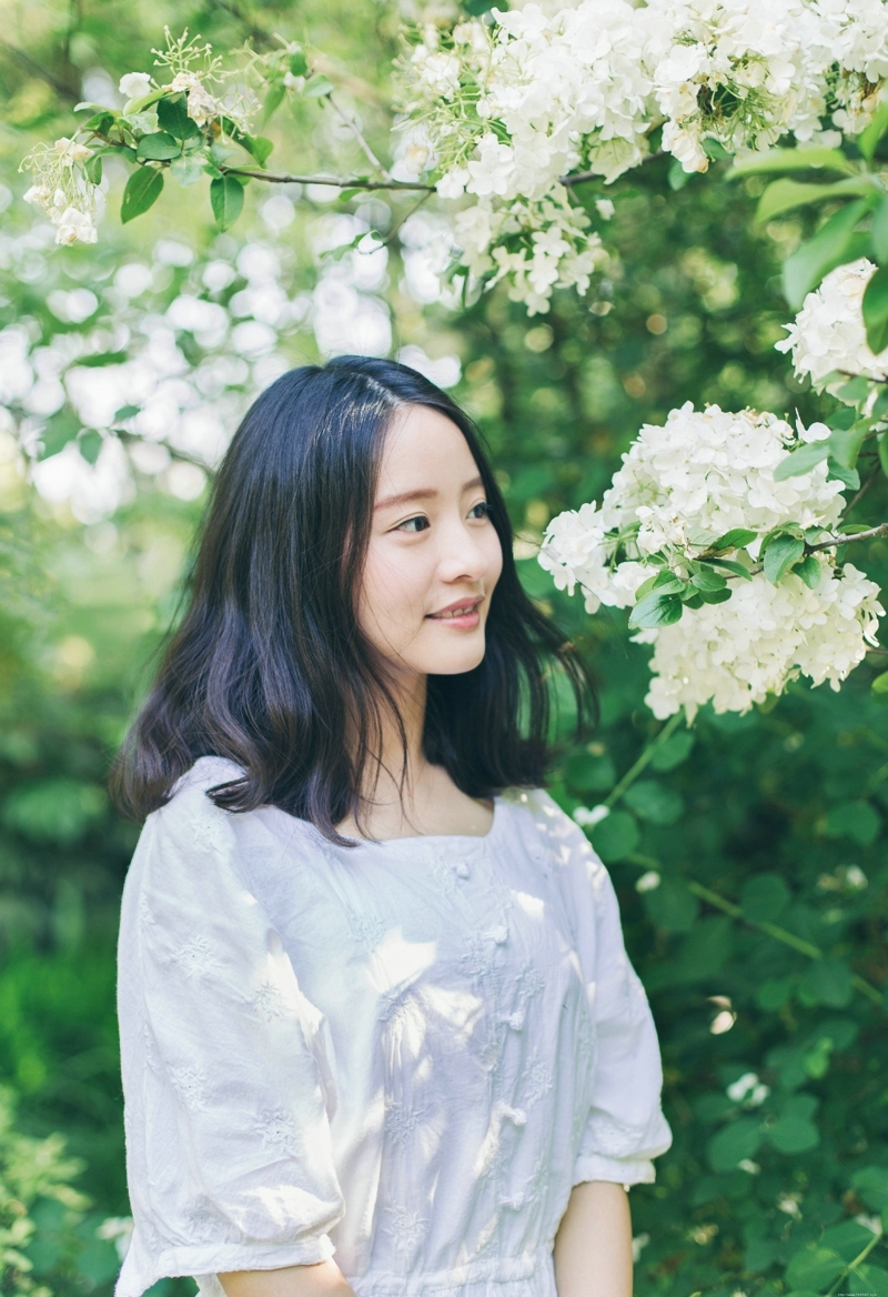 清新美女户外柔美清香写真