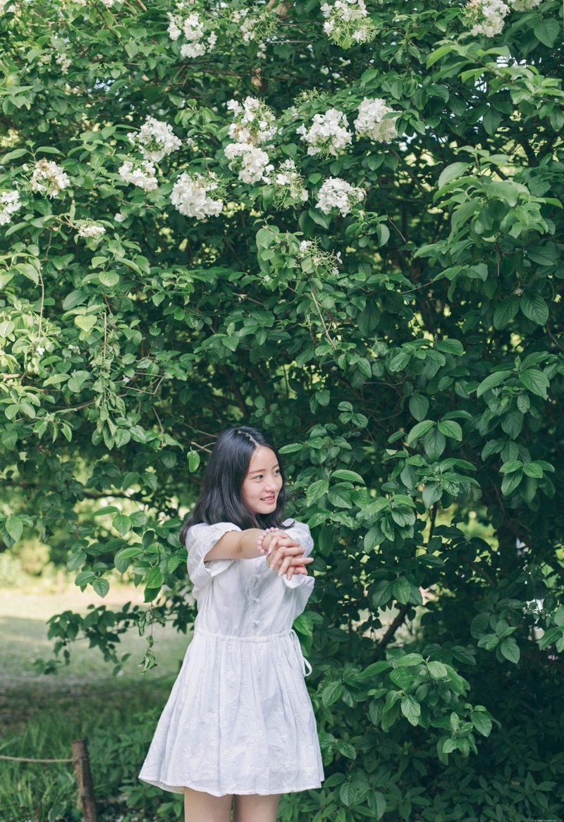 清新美女户外柔美清香写真