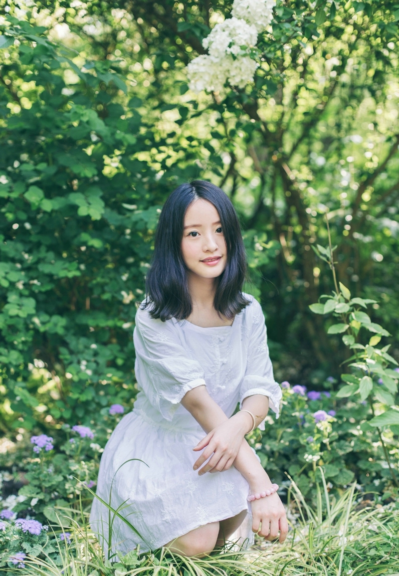 清新美女户外柔美清香写真