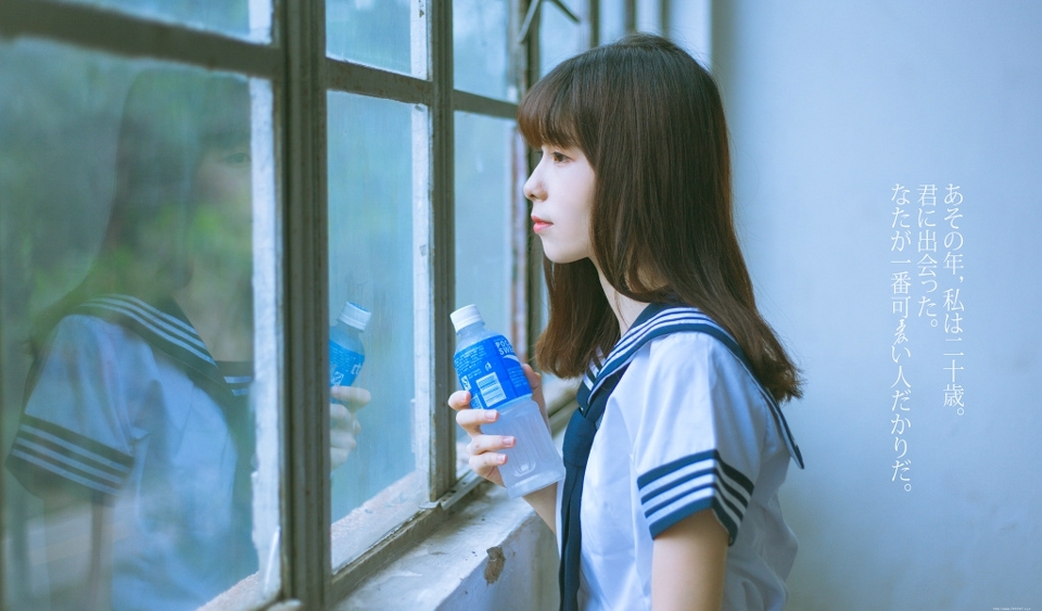 氧气校服妹子校园内娇美青春靓丽