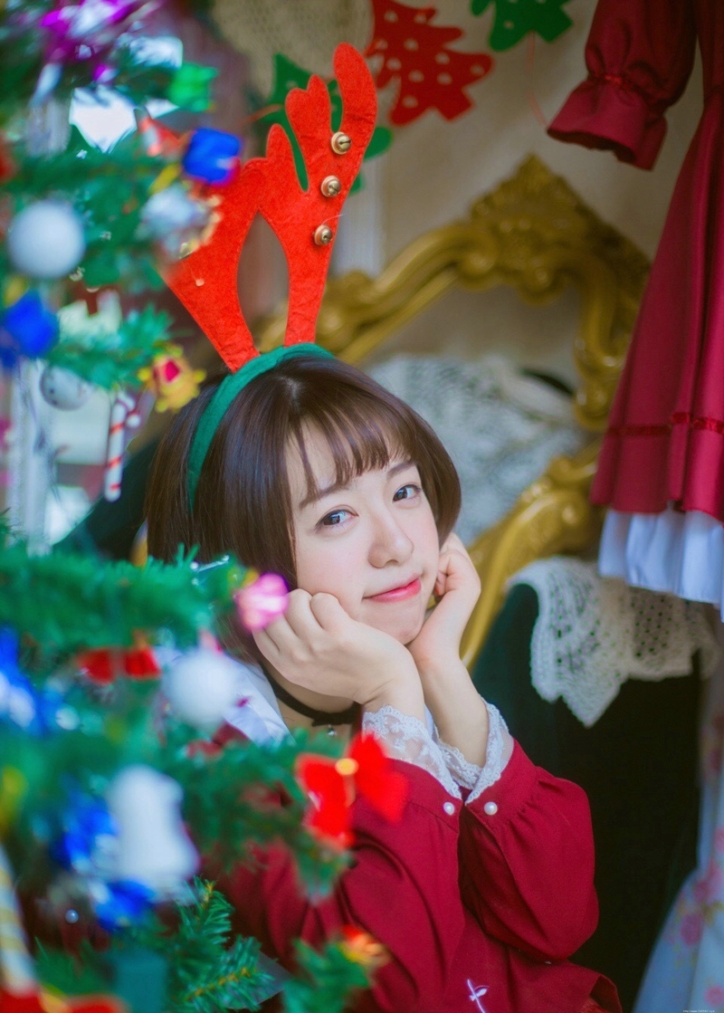 甜美圣诞妹子娇美小巧玲珑