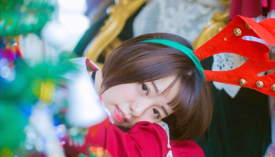 甜美圣诞妹子娇美小巧玲珑