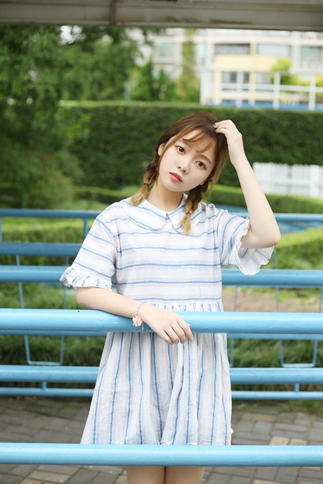 甜美清纯俏皮可爱美女游乐场快乐甜蜜迷人写真