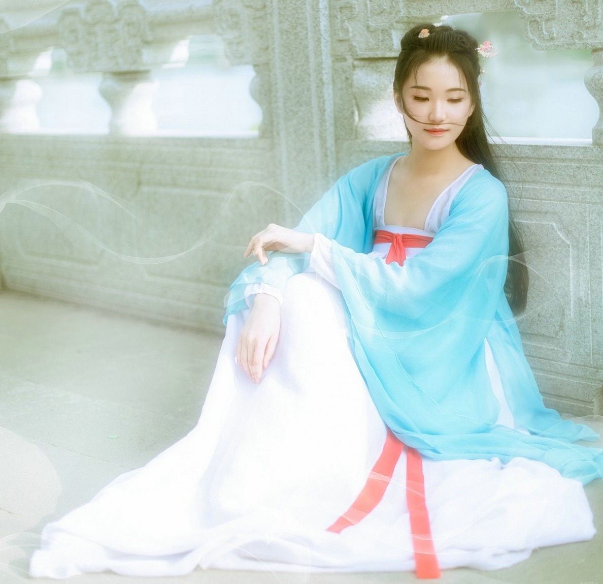 蓝色长裙古装美女清新粉嫩甜美动人