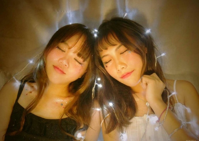 清纯百合少女清新私房唯美迷人写真