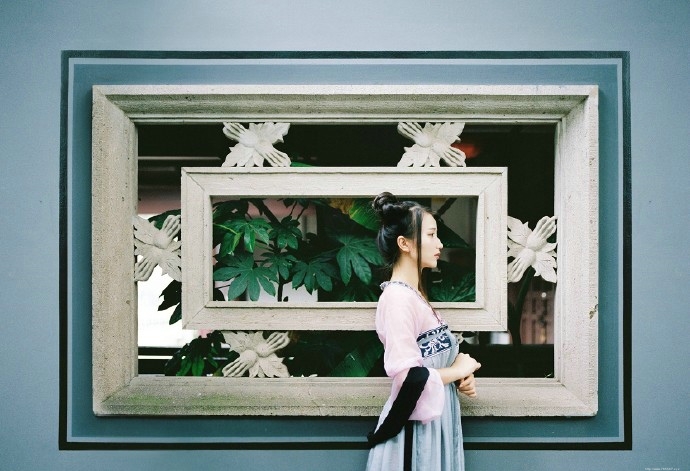 清新古装美女阳光温馨风韵写真