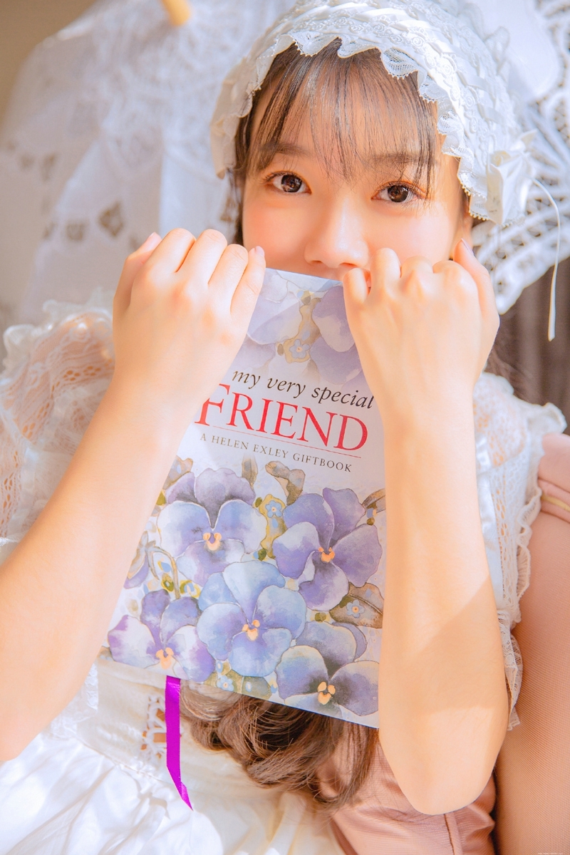 软萌少女私房文艺娇美迷人写真