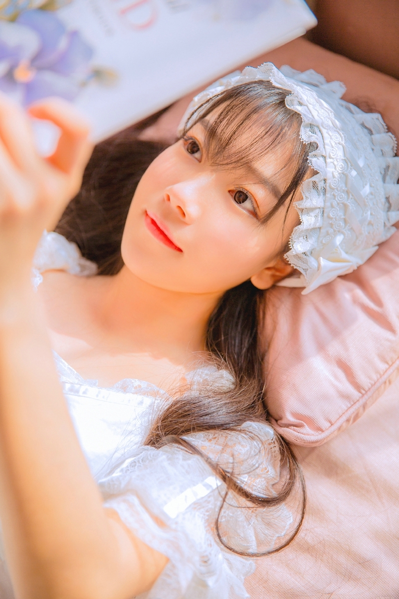 软萌少女私房文艺娇美迷人写真