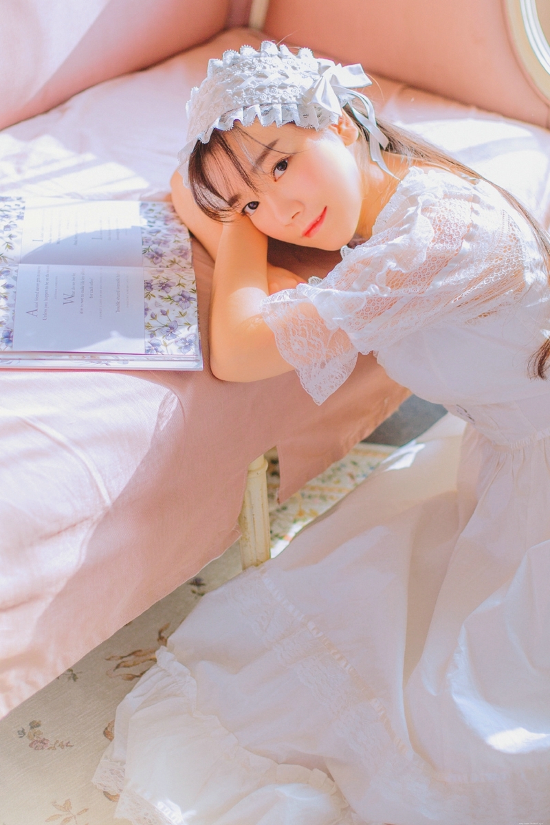 软萌少女私房文艺娇美迷人写真