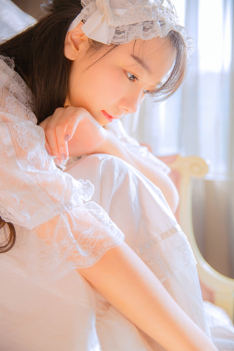 软萌少女私房文艺娇美迷人写真