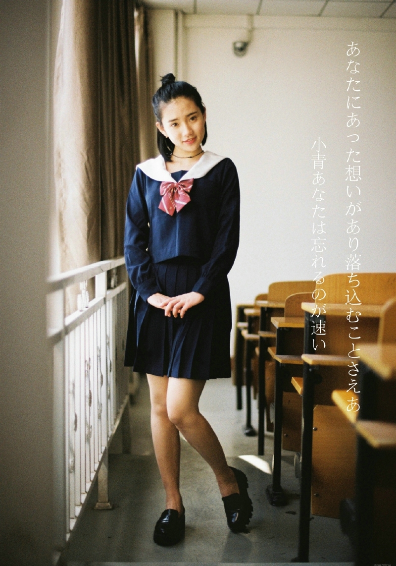 养眼校服妹子恬静温婉动人