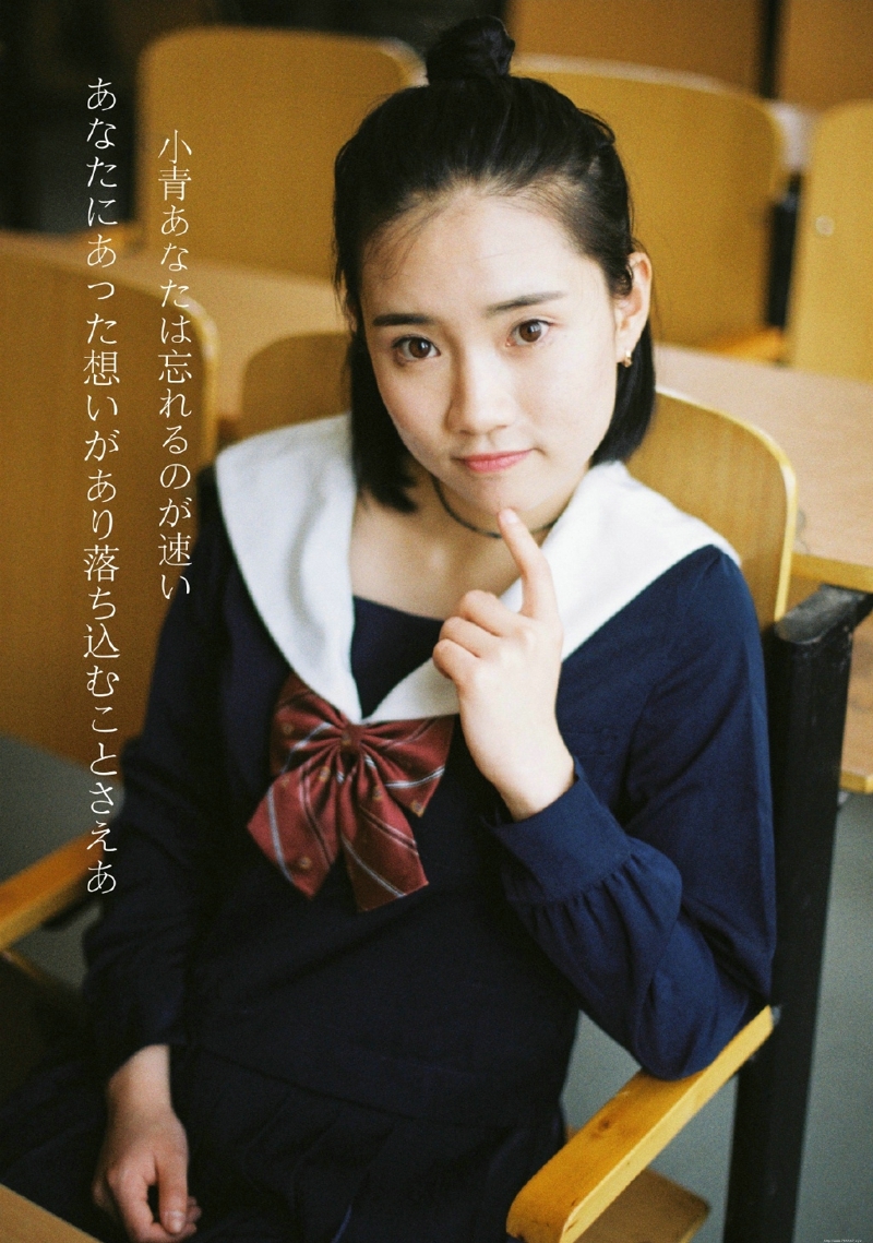 养眼校服妹子恬静温婉动人