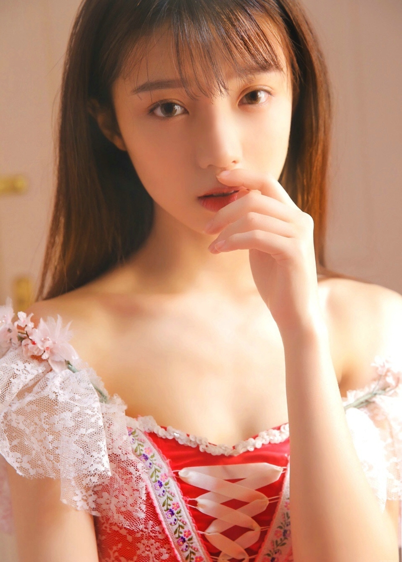 娇艳私房内的芭蕾舞少女清纯养眼