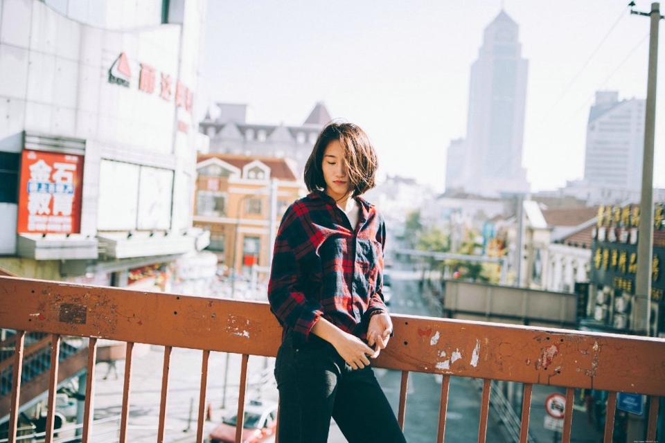 率性休闲范妹子纯真活力阳光笑容