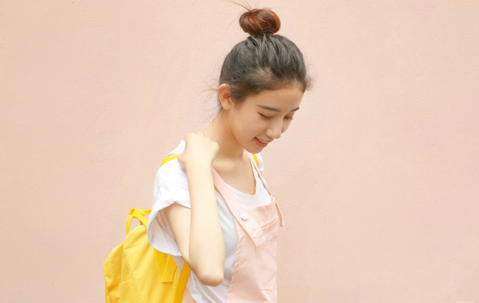 丸子头清纯少女靓丽色彩养眼写真