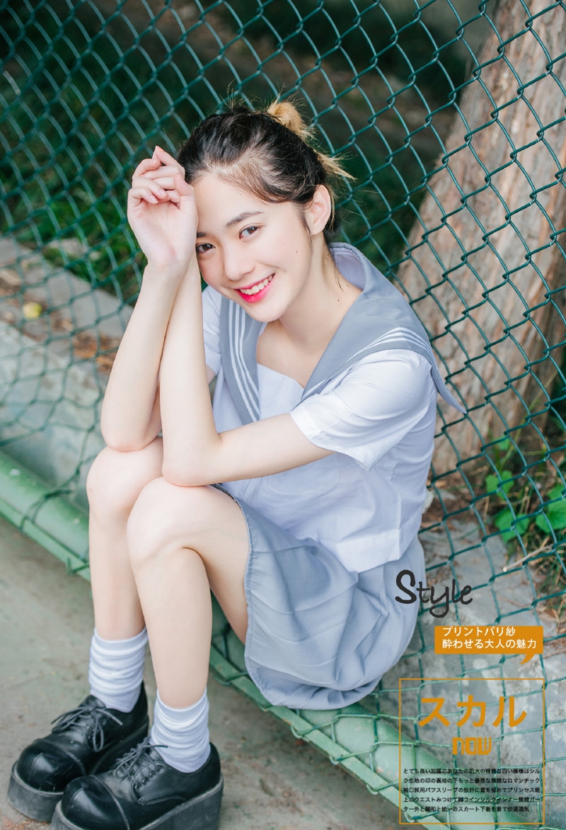 日本冰淇淋美少女清凉夏日水手服清新写真