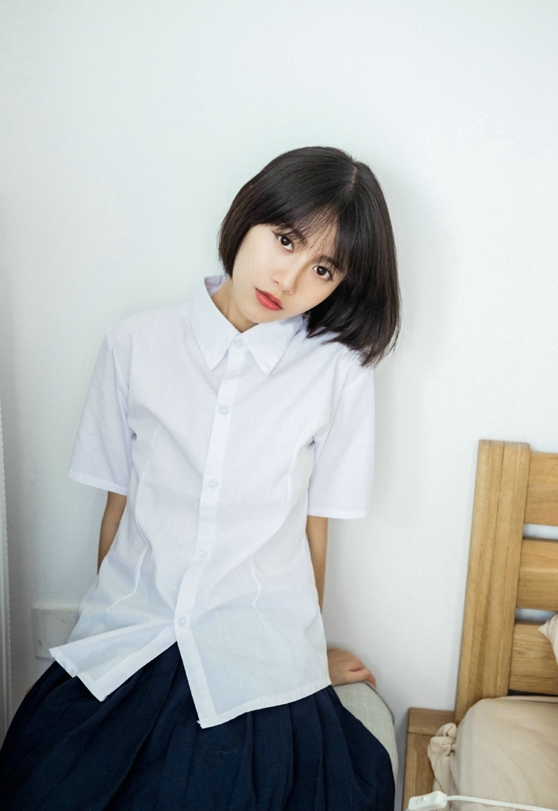 日系可爱妹子私房制服悠闲慵懒