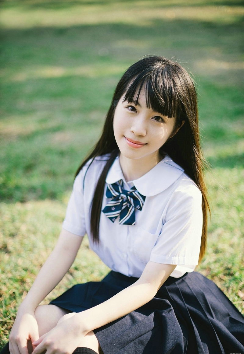 日系校服妹子学院风可爱甜美写真