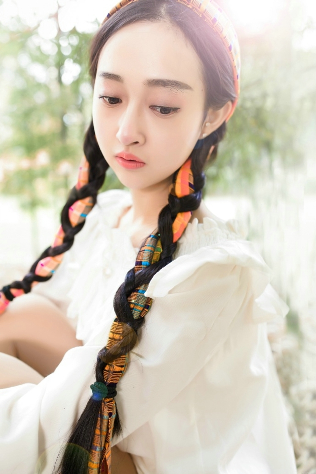 清纯秀气95后妹子甜美迷人可爱户外写真