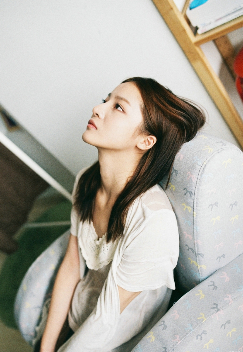 私房气质美女长发素雅漂亮脸蛋