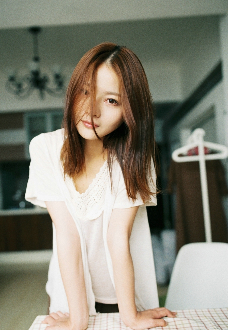 私房气质美女长发素雅漂亮脸蛋