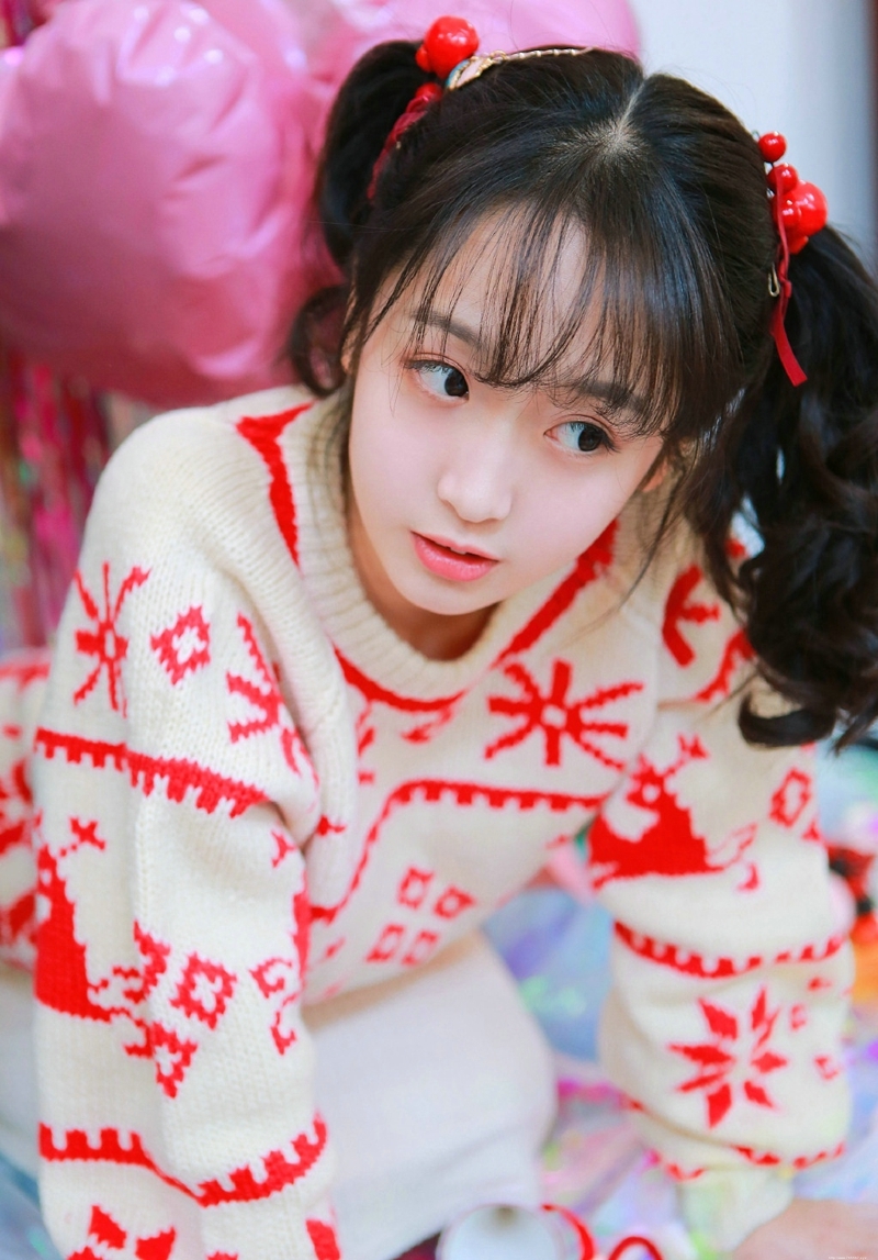 圣诞双马尾靓丽妹子可爱清新俏皮