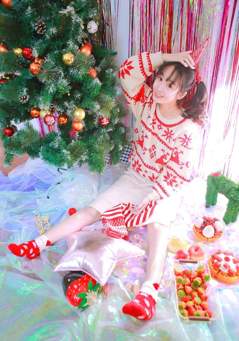 圣诞双马尾靓丽妹子可爱清新俏皮