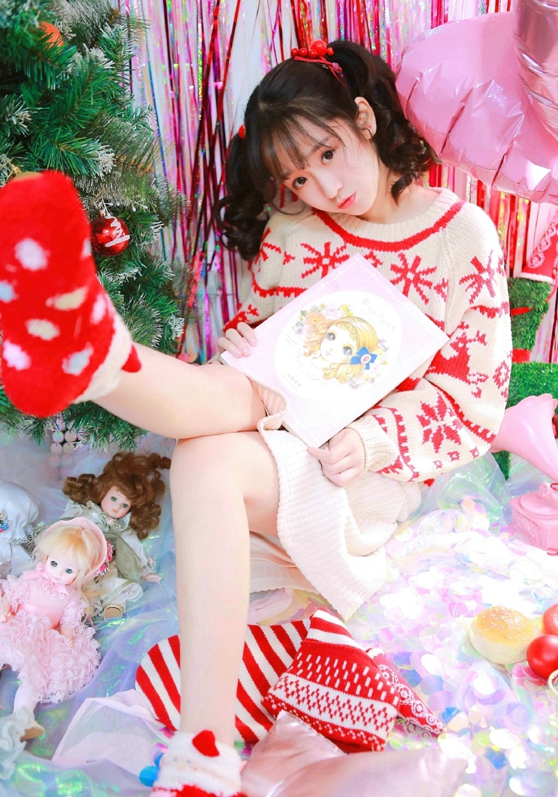 圣诞双马尾靓丽妹子可爱清新俏皮