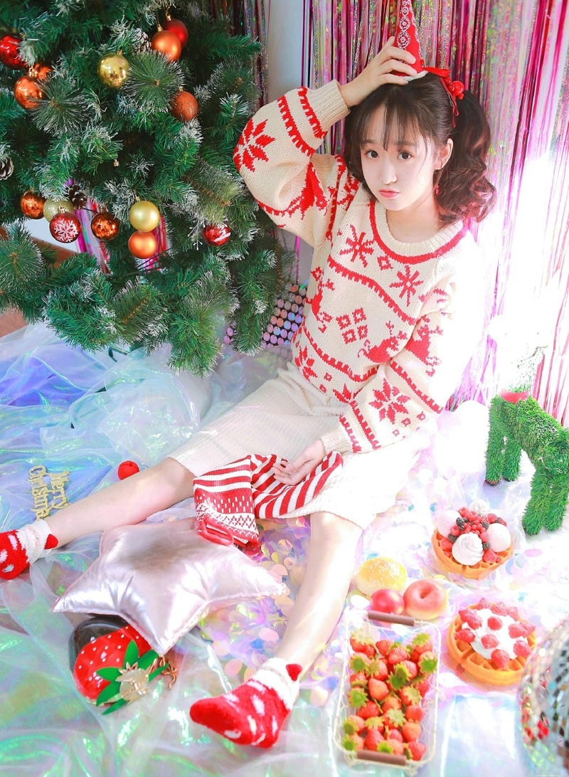 圣诞双马尾靓丽妹子可爱清新俏皮