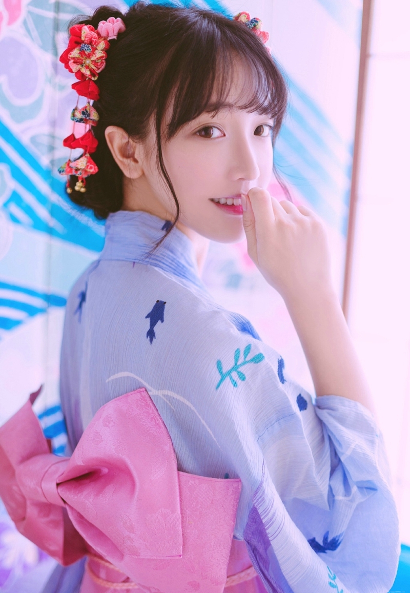 日系私房内的和服妹子清爽美艳写真