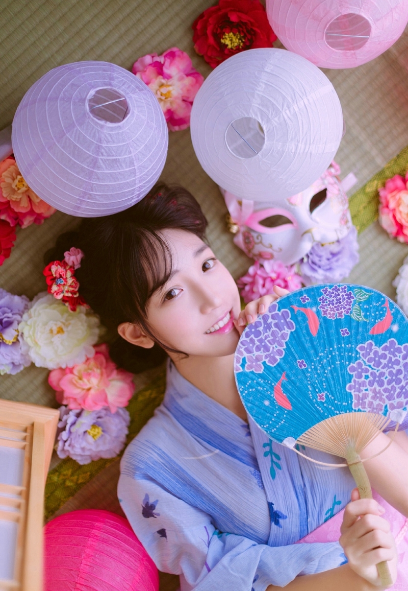 日系私房内的和服妹子清爽美艳写真