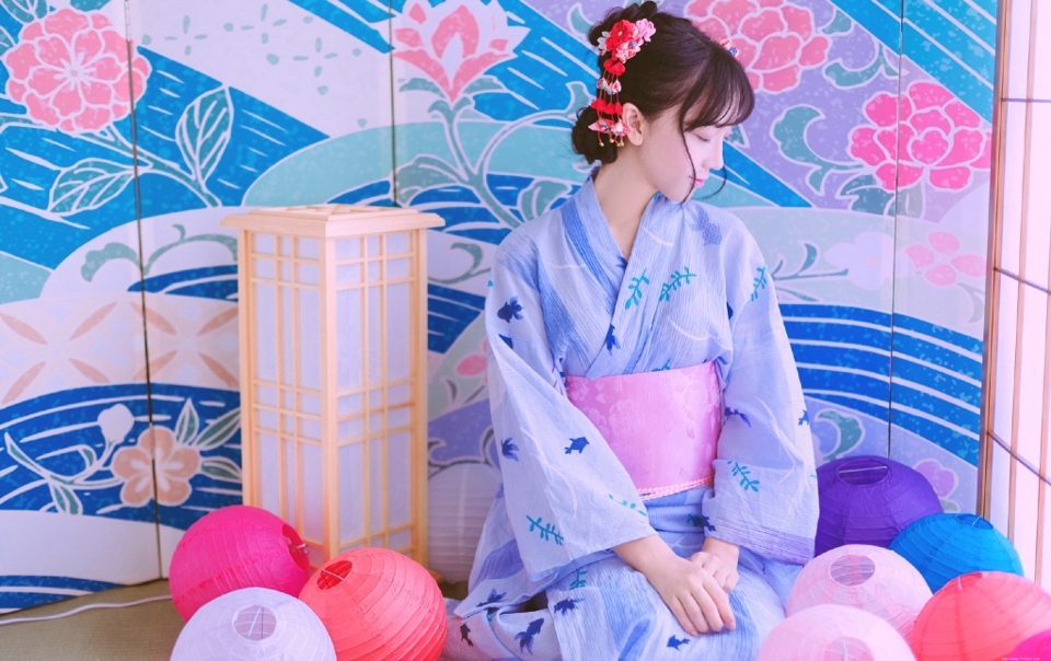 日系私房内的和服妹子清爽美艳写真