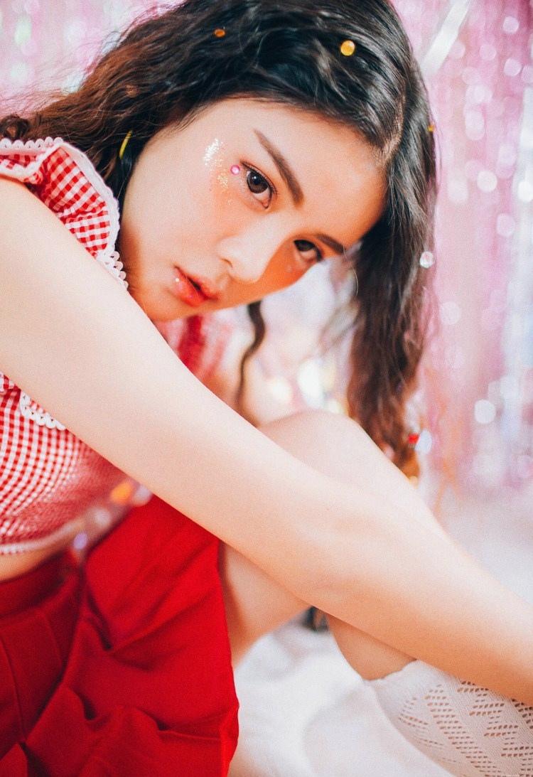 私房粉嫩糖果小美女甜美靓丽可人