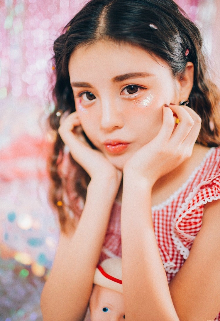 私房粉嫩糖果小美女甜美靓丽可人