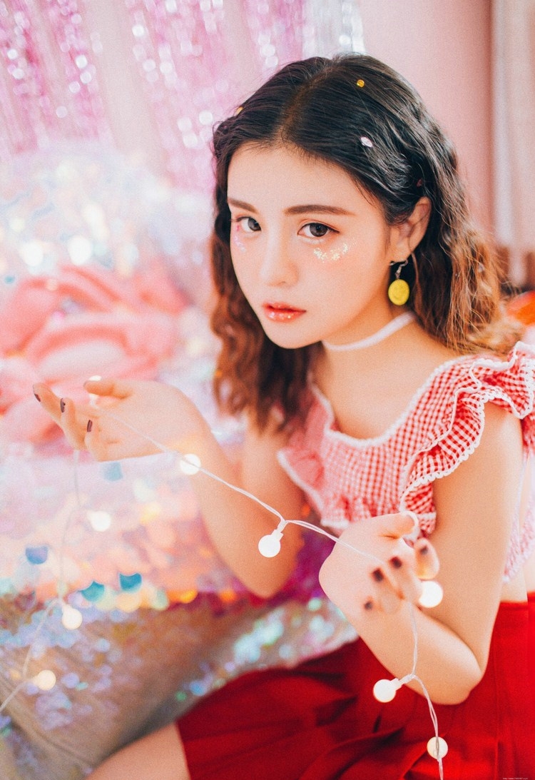 私房粉嫩糖果小美女甜美靓丽可人