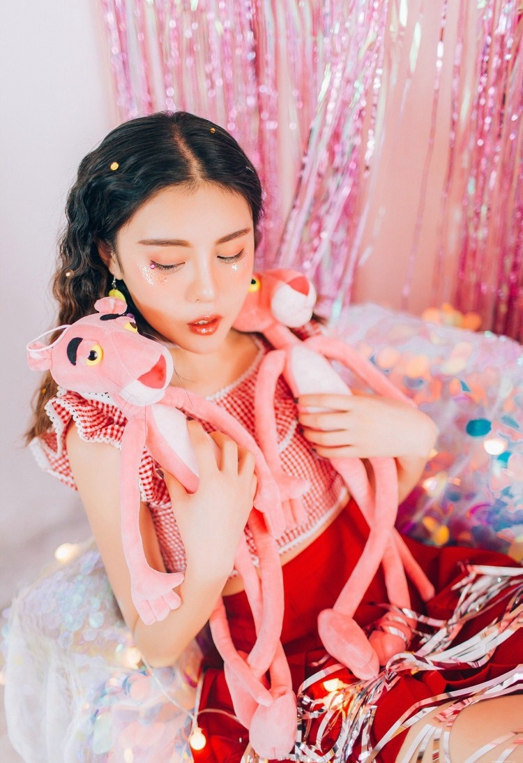 私房粉嫩糖果小美女甜美靓丽可人