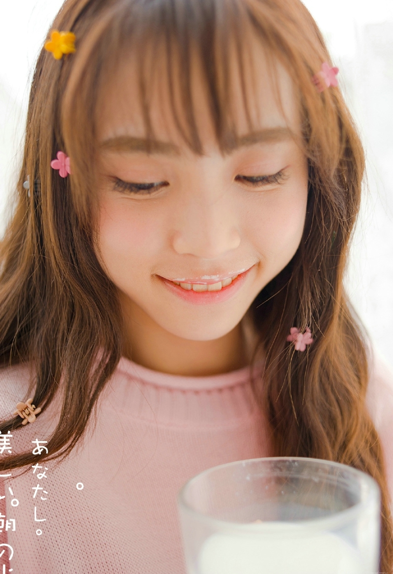 娇滴滴美少女卷发如洋娃娃般可爱写真