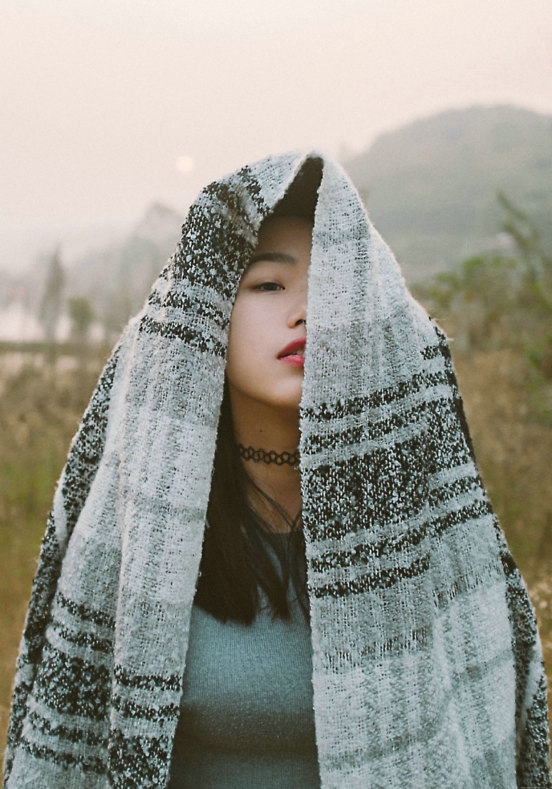 气质英伦风美女寂寥孤独独自一人写真