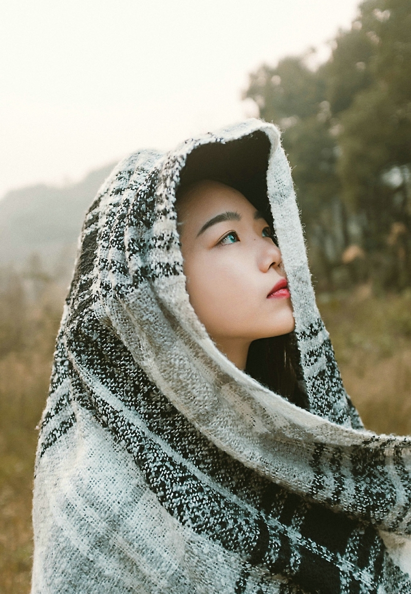 气质英伦风美女寂寥孤独独自一人写真
